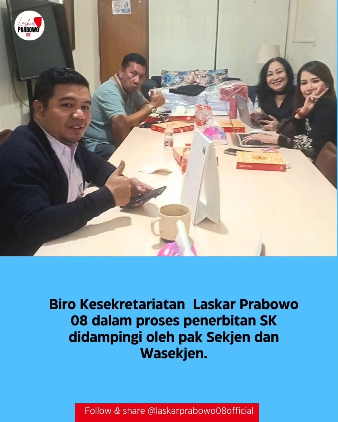 Biro Kesekretariatan dalam proses penerbitan SK didampingi oleh pak Sekjen dan Wasekjen.Dari Kir Biro Kesekretariatan dalam proses penerbitan SK didampingi oleh pak Sekjen dan Wasekjen.Dari Kir
